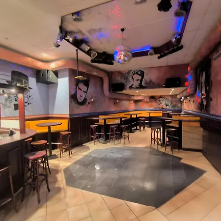 מלון Smart B&b1 Bb1 112